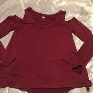SO size Medium burgundy cold shoulder long sleeve shirt